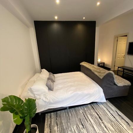 Апартаменти Beautiful Modern Studio In High Street Kensington Лондон Екстер'єр фото