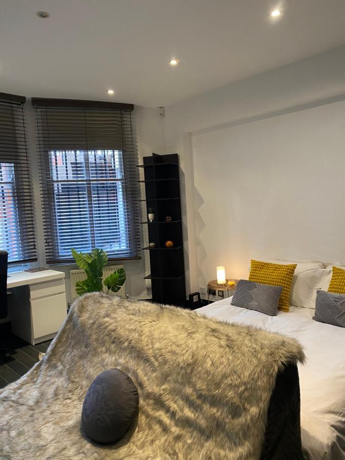 Апартаменти Beautiful Modern Studio In High Street Kensington Лондон Екстер'єр фото